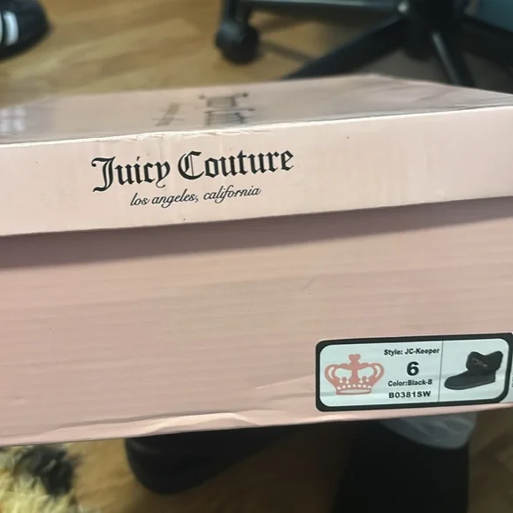 Black juicy couture furry boots - Picture 6 of 6